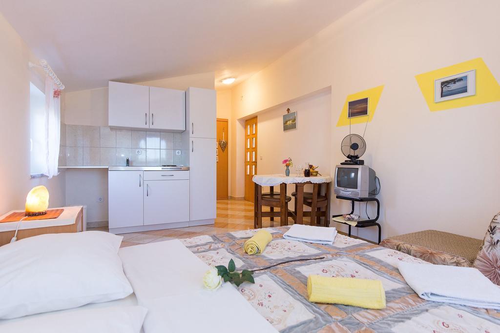 Apartments Juras Brzac 外观 照片