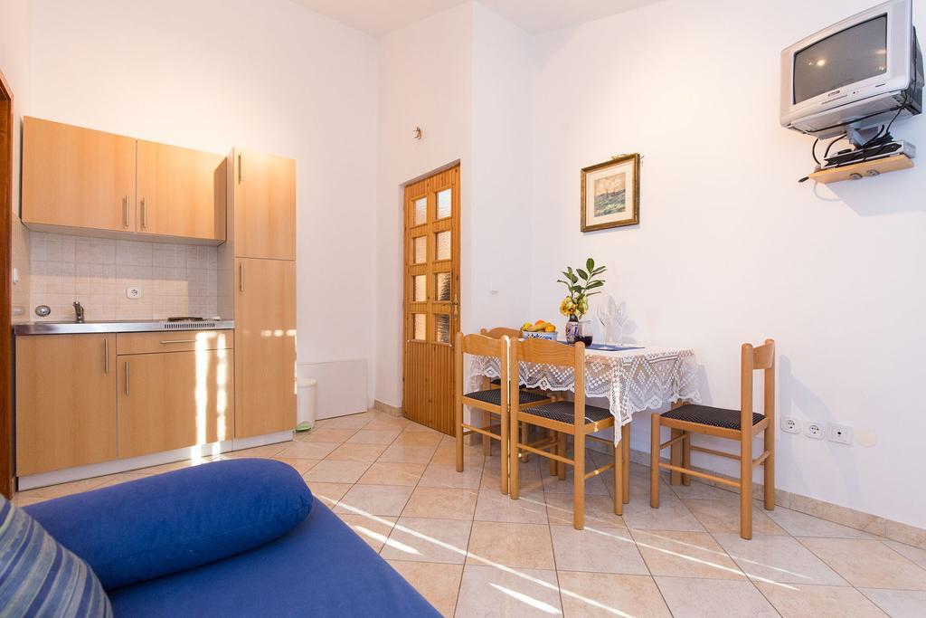 Apartments Juras Brzac 外观 照片