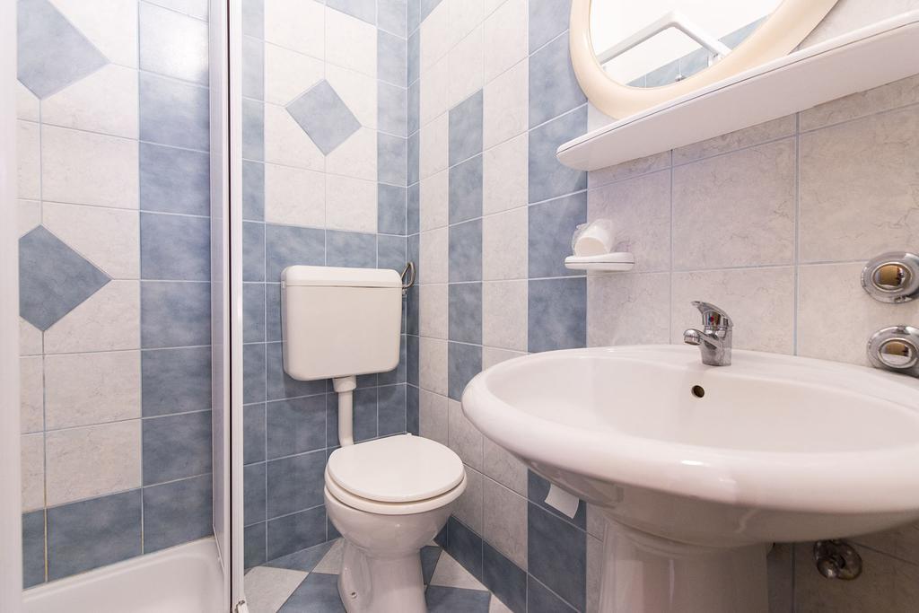 Apartments Juras Brzac 外观 照片